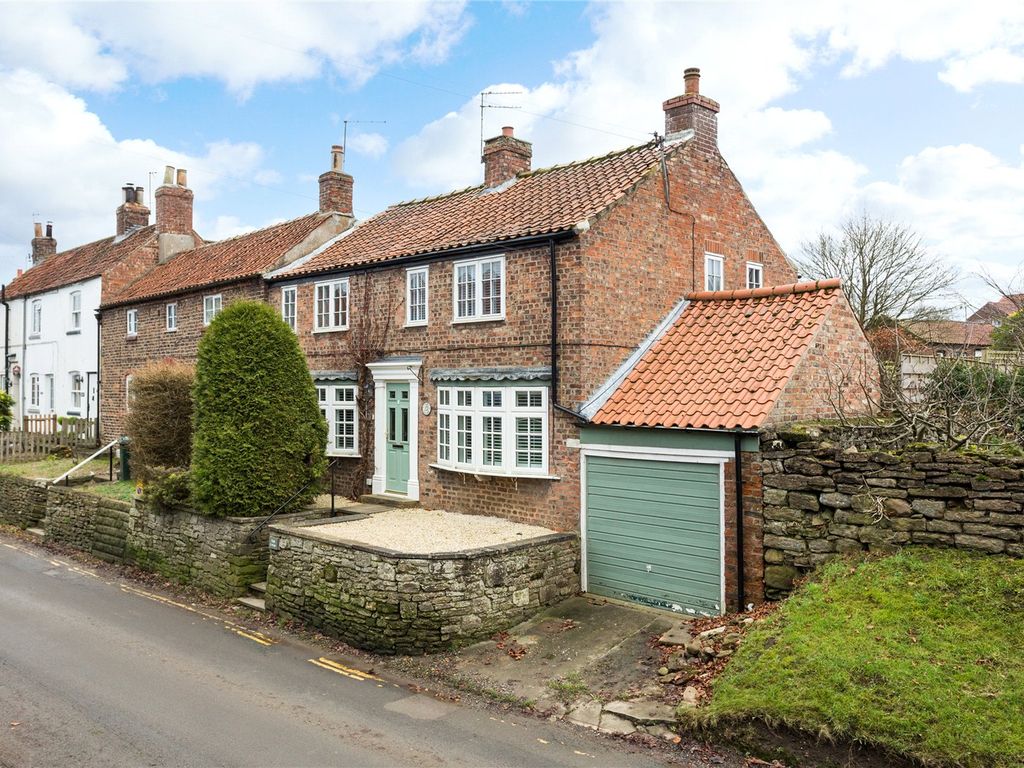 3 bed end terrace house for sale in Church End, Sheriff Hutton, York YO60, £475,000