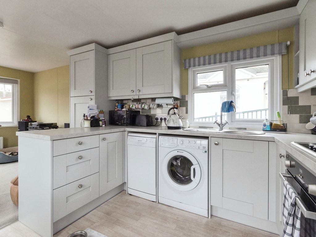 2 bed detached house for sale in Long Close, Henlow, Bedfordshire SG16, £150,000