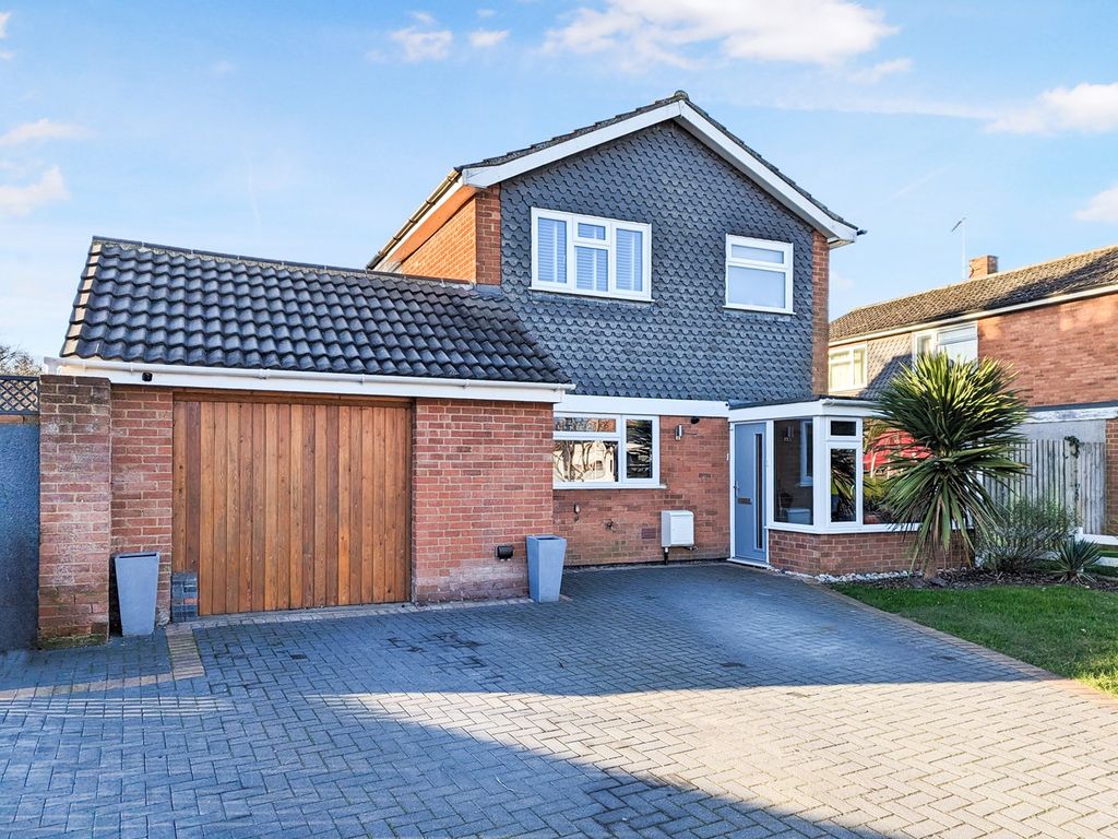 3 bed detached house for sale in Oxford Drive, Woodbridge IP12, £490,000
