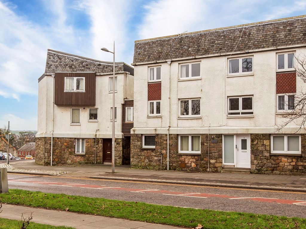 3 bed flat for sale in Abbey Court, St Andrews KY16, £375,000