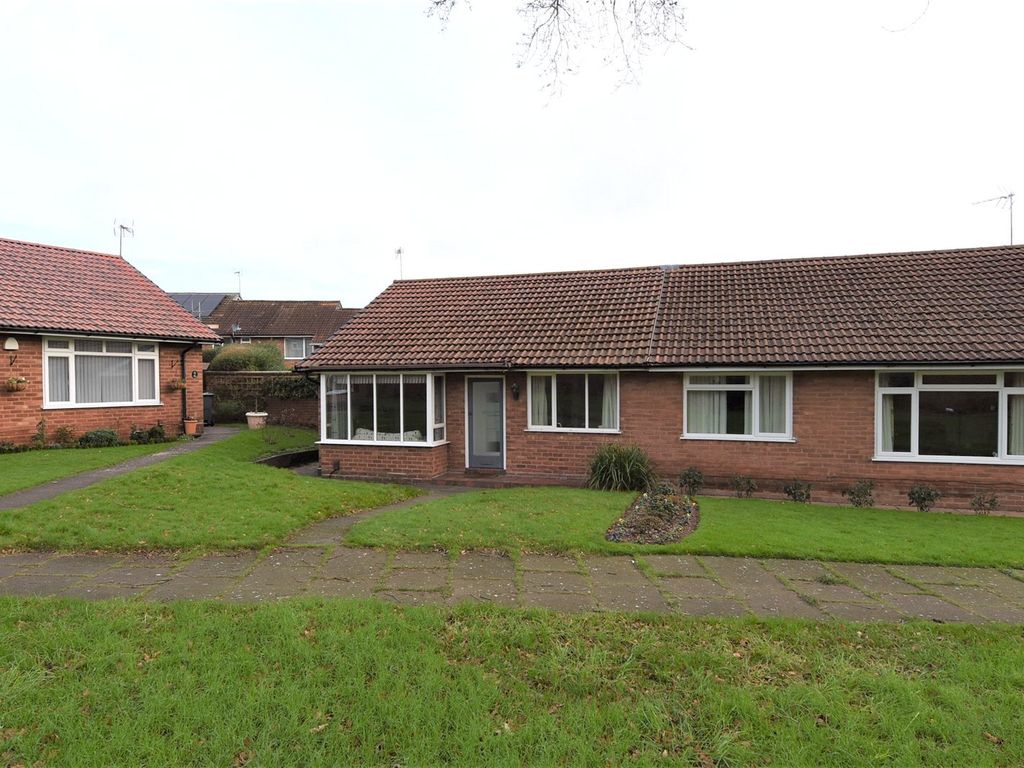 2 bed bungalow for sale in Mulberry Road, Bournville, Birmingham B30, £275,000