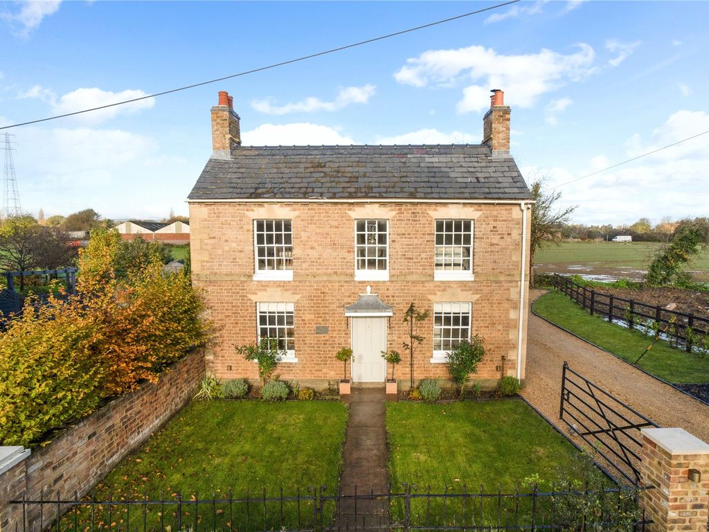3 bed detached house for sale in Whitminster Lane, Frampton On Severn, Gloucester, Gloucestershire GL2, £775,000