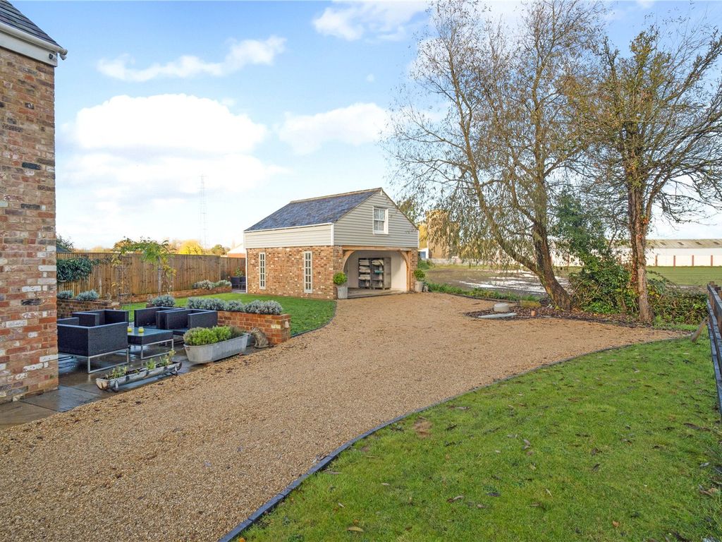 3 bed detached house for sale in Whitminster Lane, Frampton On Severn, Gloucester, Gloucestershire GL2, £775,000