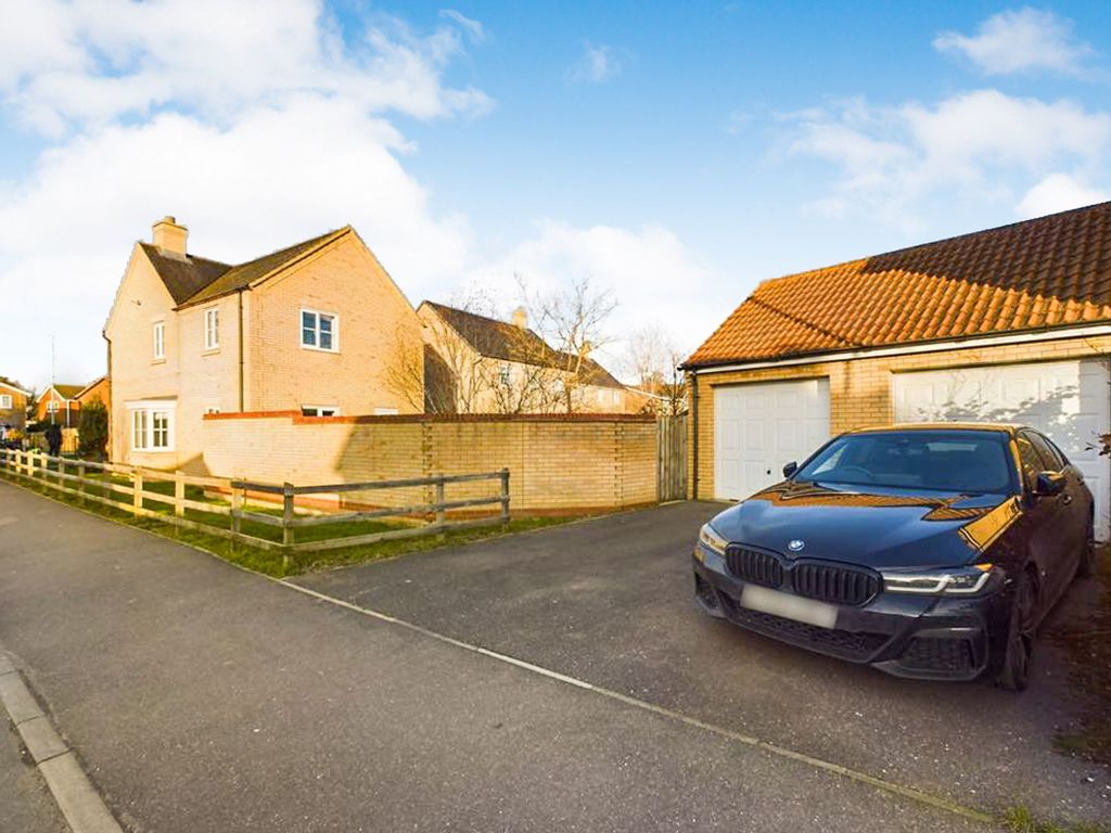 4 bed detached house for sale in Gidding Road, Sawtry, Cambridgeshire. PE28, £425,000