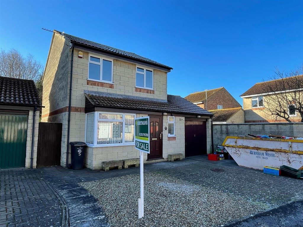 3 bed detached house for sale in Barrington Road, Burnham-On-Sea TA8, £235,000