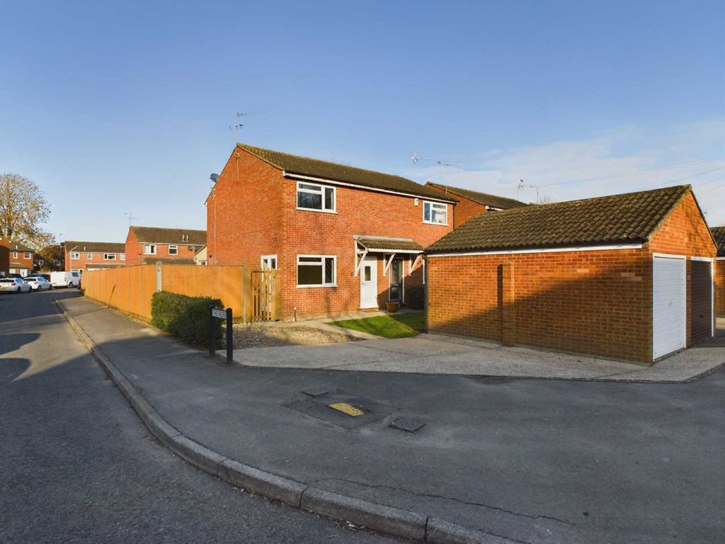2 bed semi-detached house for sale in Savill Way, Marlow SL7, £500,000