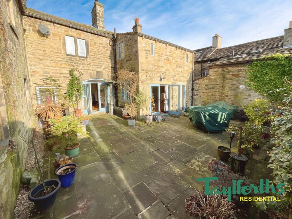 4 bed country house for sale in Main Street, Addingham, Ilkley, West Yorkshire LS29, £695,000