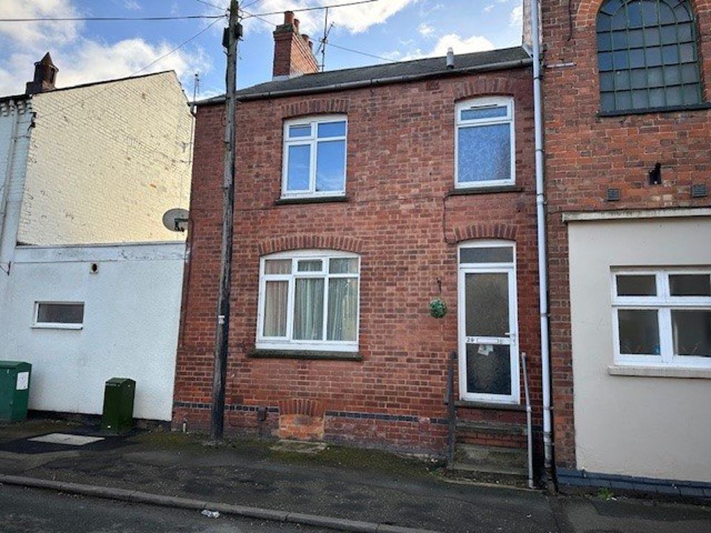 2 bed property to rent in Victoria Street, Desborough, Kettering NN14, £950 pcm