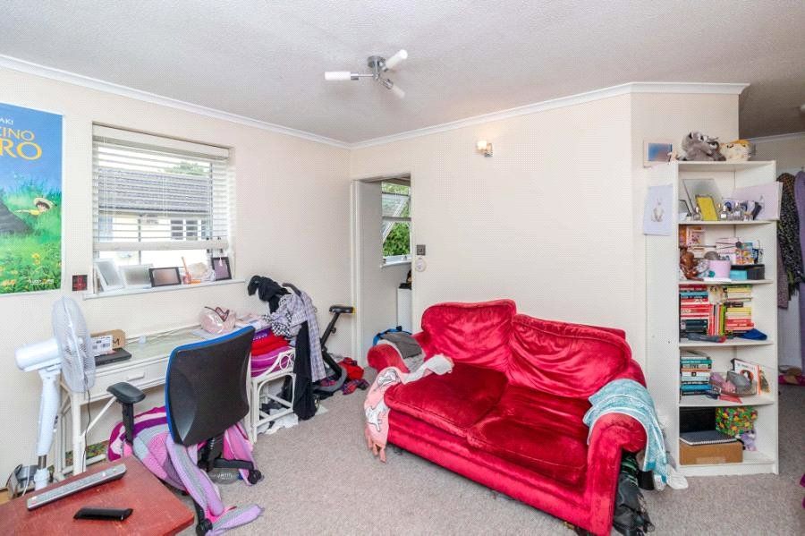 1 bed flat for sale in Hadleigh Court, Saffron Walden, Essex CB10, £150,000