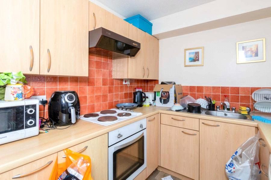 1 bed flat for sale in Hadleigh Court, Saffron Walden, Essex CB10, £150,000