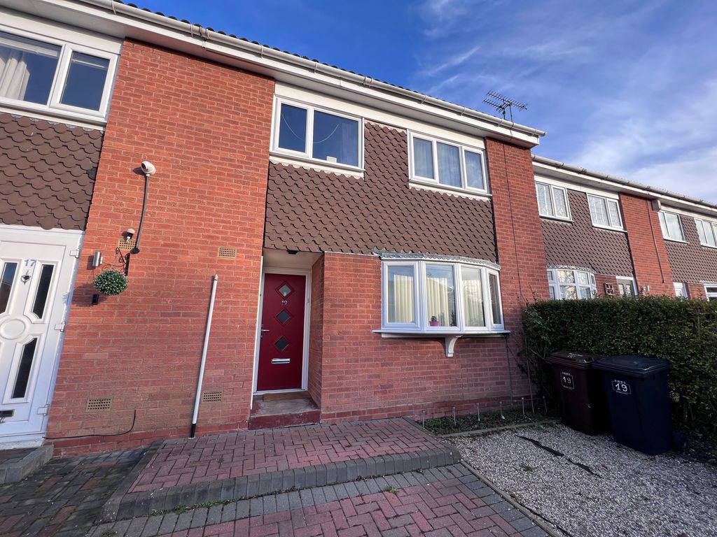 3 bed property to rent in Whitnash Close, Balsall Common, Coventry CV7, £1,300 pcm