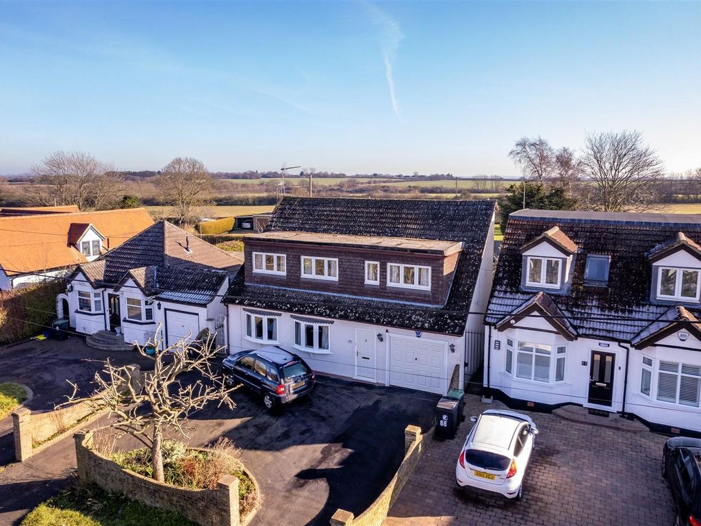 4 bed detached house for sale in Weald Bridge Road, North Weald, Epping CM16, £720,000