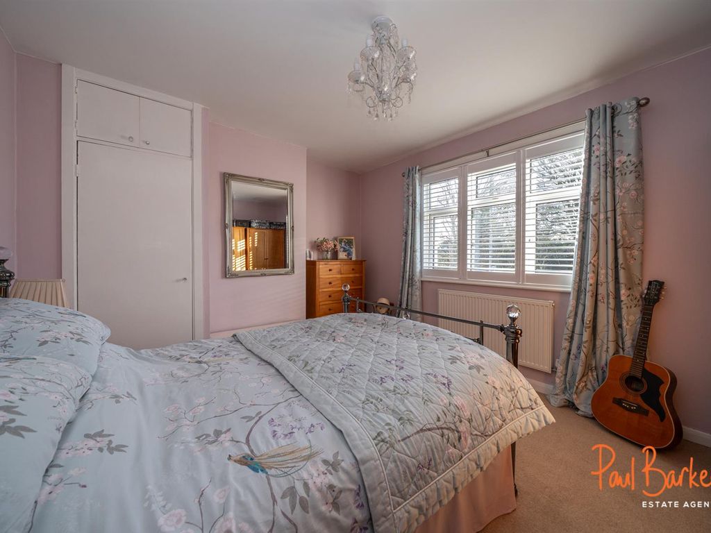 3 bed property for sale in Cell Barnes Lane, St.Albans AL1, £565,000