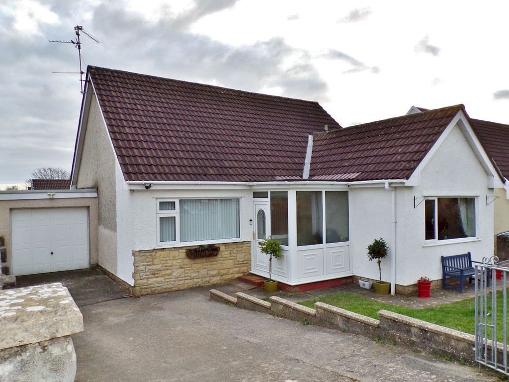 4 bed detached bungalow for sale in Maple Walk, Porthcawl CF36, £420,000