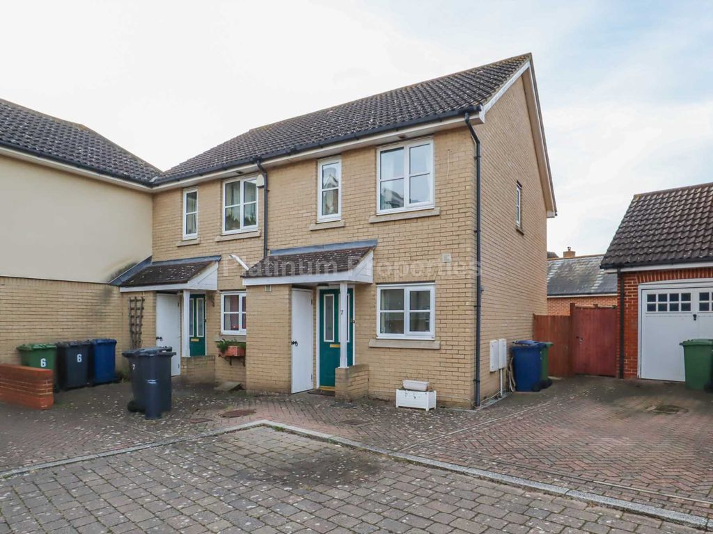 2 bed semi-detached house to rent in Wattle Close, Cambourne CB23, £1,250 pcm