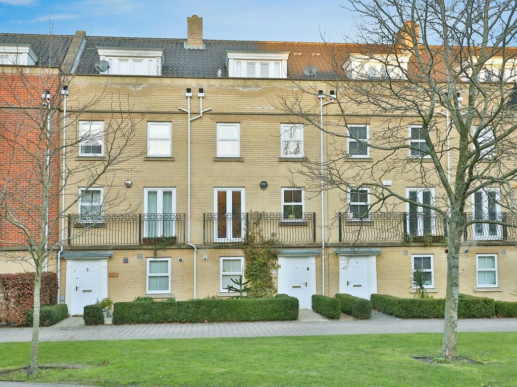 4 bed town house for sale in Phillipa Flowerday Plain, Norwich NR2, £500,000