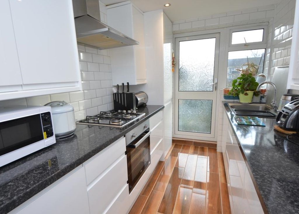 2 bed flat for sale in Muirhouse Place East, Edinburgh EH4, £152,000
