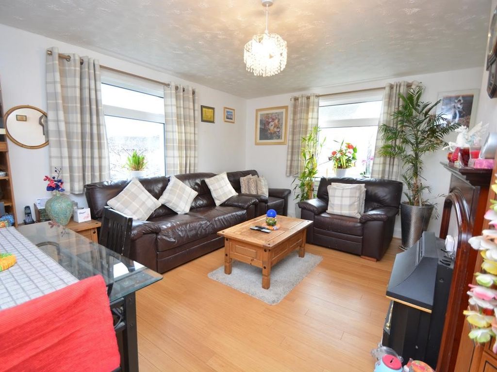 2 bed flat for sale in Muirhouse Place East, Edinburgh EH4, £152,000