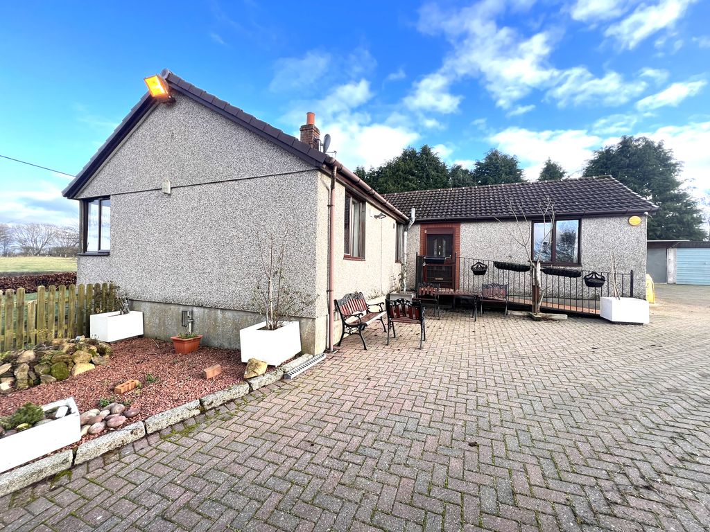2 bed bungalow for sale in Netherburn, Larkhall ML9, £99,000