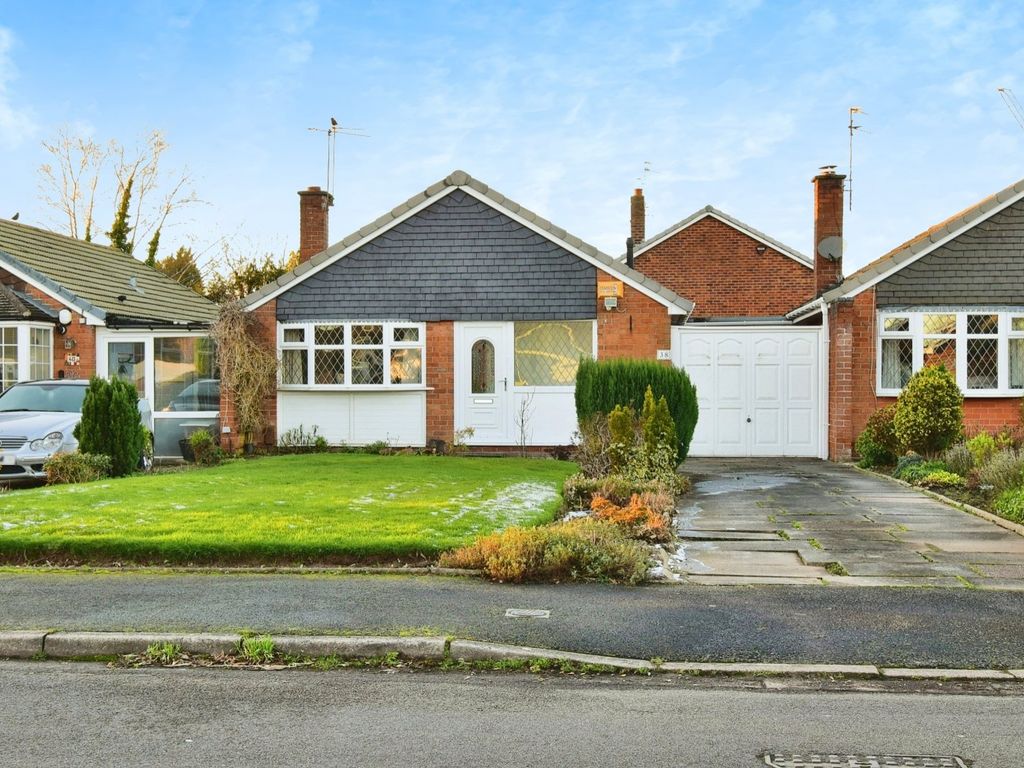 2 bed bungalow for sale in Hallwood Road, Handforth, Wilmslow, Cheshire SK9, £270,000