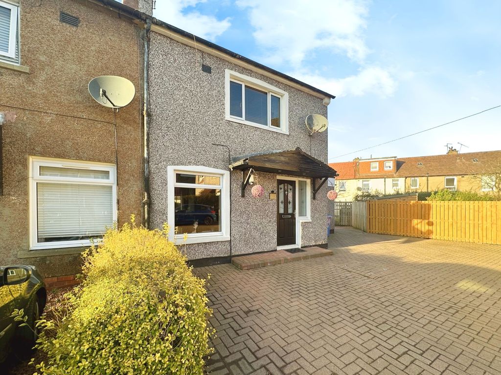 2 bed end terrace house for sale in Buchan Place, Grangemouth FK3, £135,000