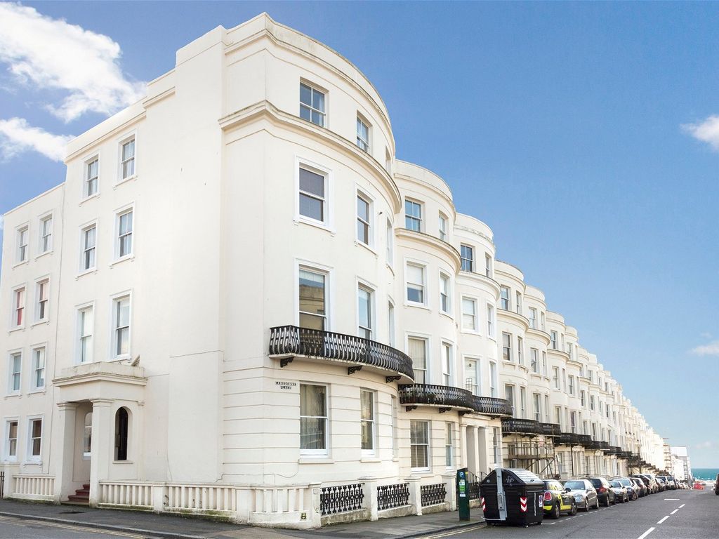 Studio for sale in 118 Lansdowne Place, Hove BN3, £190,000