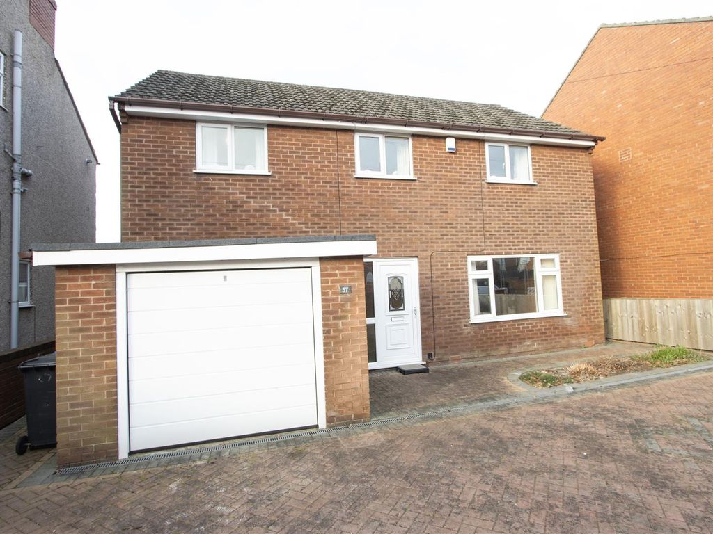 4 bed detached house for sale in Coronation Road, Brimington, Chesterfield S43, £215,000