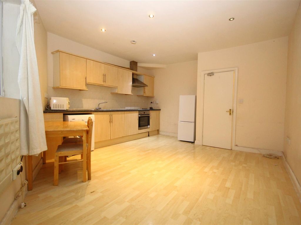 1 bed flat to rent in Kingsbury, Aylesbury HP20, £850 pcm