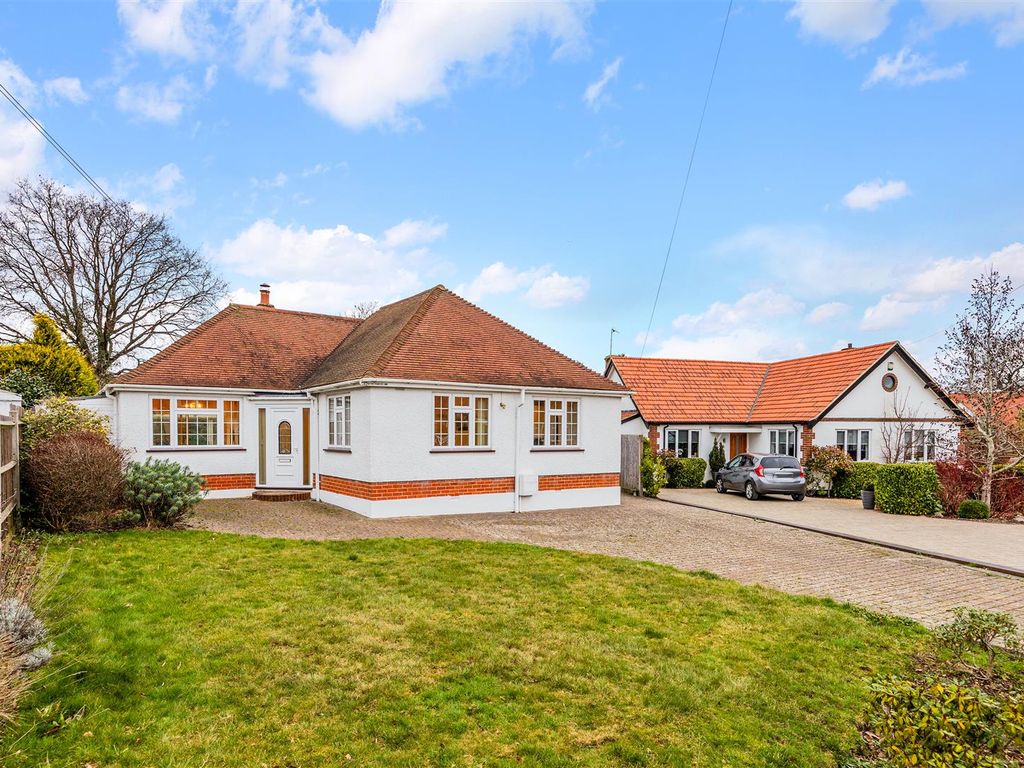 3 bed detached bungalow for sale in Waterer Gardens, Burgh Heath, Tadworth KT20, £735,000
