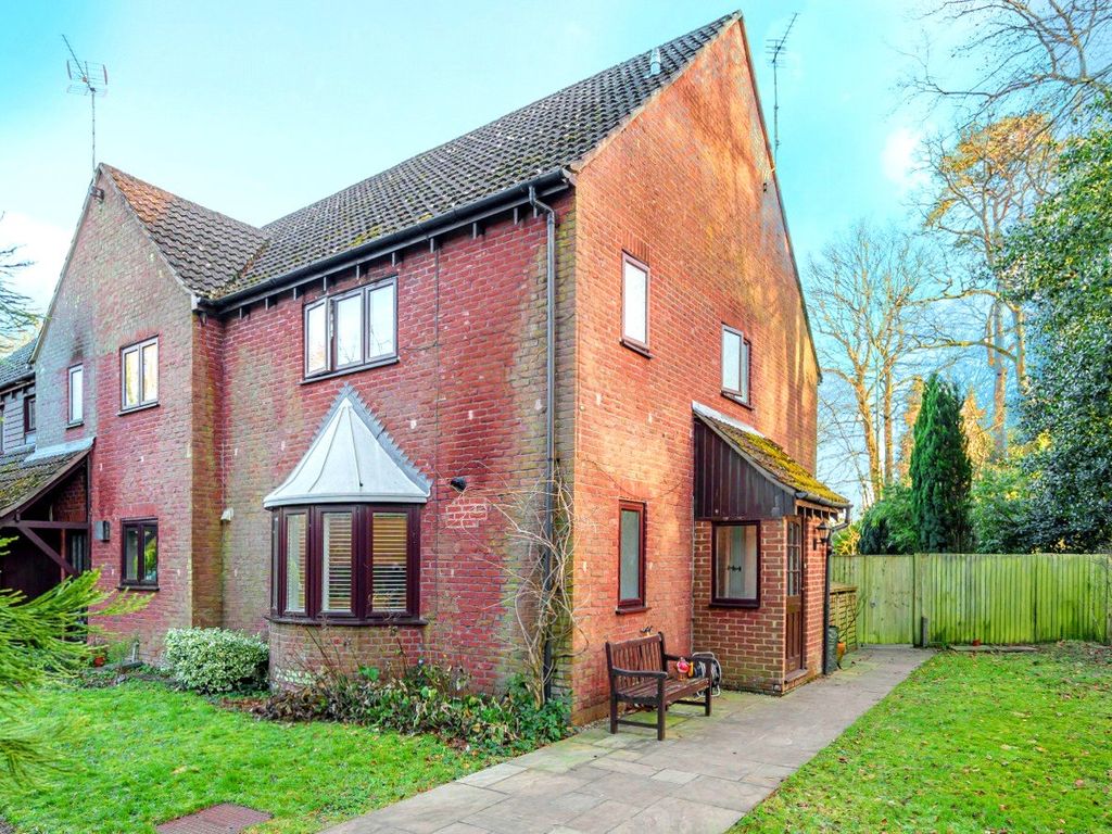 3 bed end terrace house for sale in The Copse, Rowledge, Farnham, Surrey GU10, £595,000