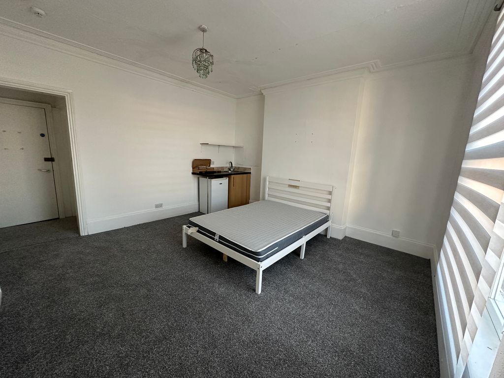 Room to rent in Finkle Street, Thorne, Doncaster DN8, £500 pcm