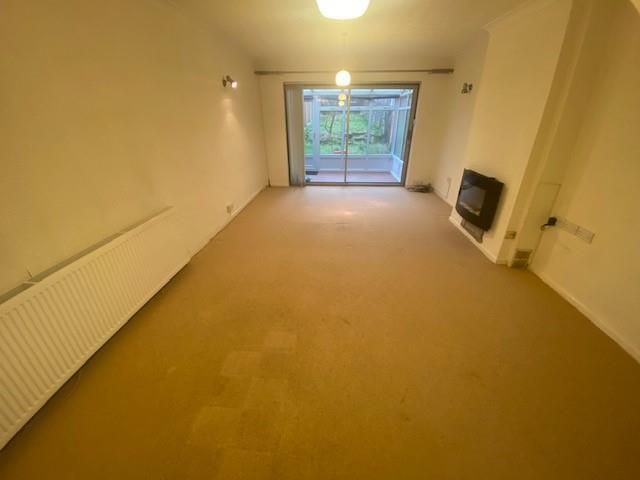 2 bed terraced house to rent in Mottrams Close, Sutton Coldfield, West Midlands B72, £925 pcm