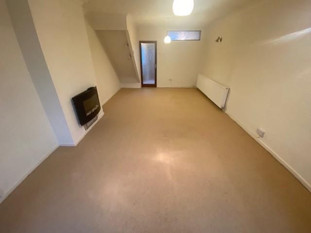 2 bed terraced house to rent in Mottrams Close, Sutton Coldfield, West Midlands B72, £925 pcm