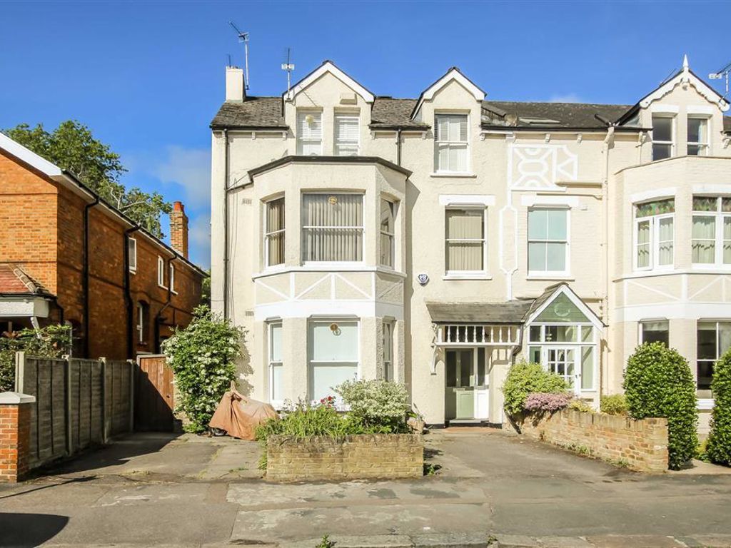 1 bed flat for sale in Glamorgan Road, Hampton Wick, Kingston Upon Thames KT1, £329,950