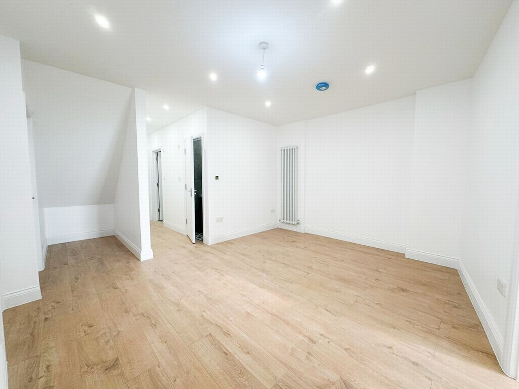 5 bed flat to rent in Millers Terrace, Dalston E8, £4,700 pcm