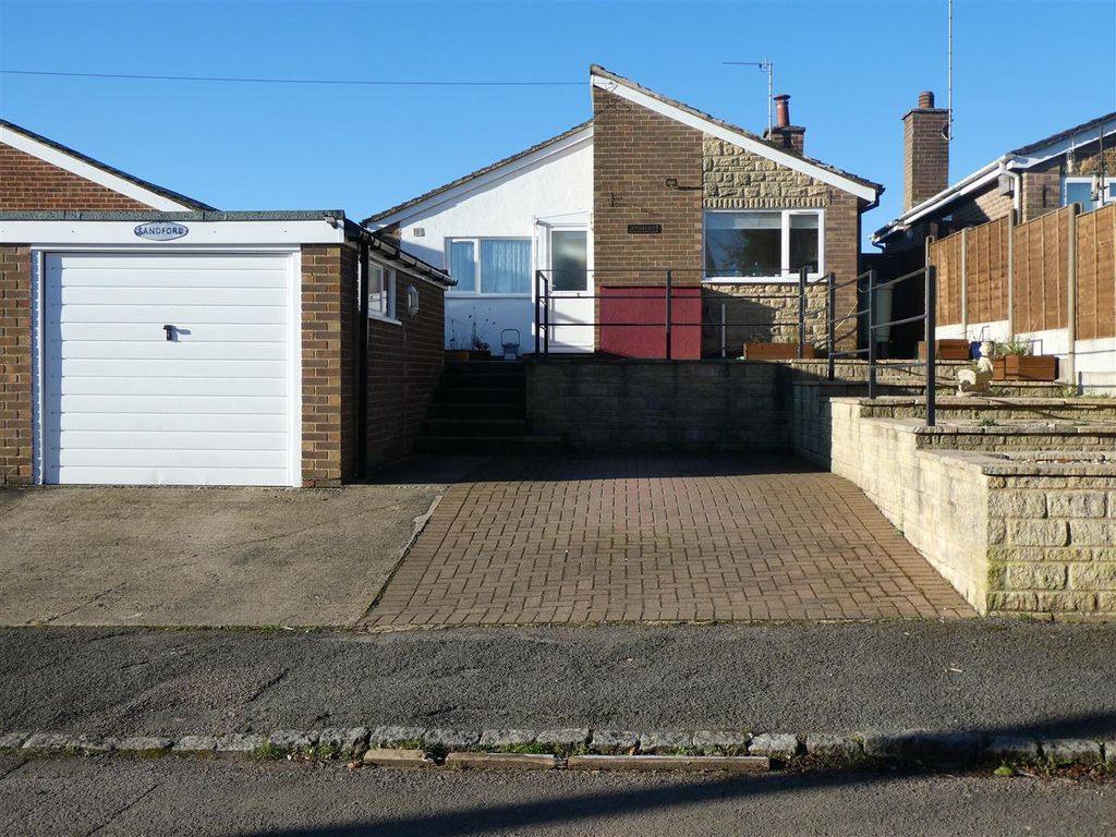 2 bed detached bungalow to rent in Spring Lane, Little Bourton, Banbury OX17, £1,100 pcm