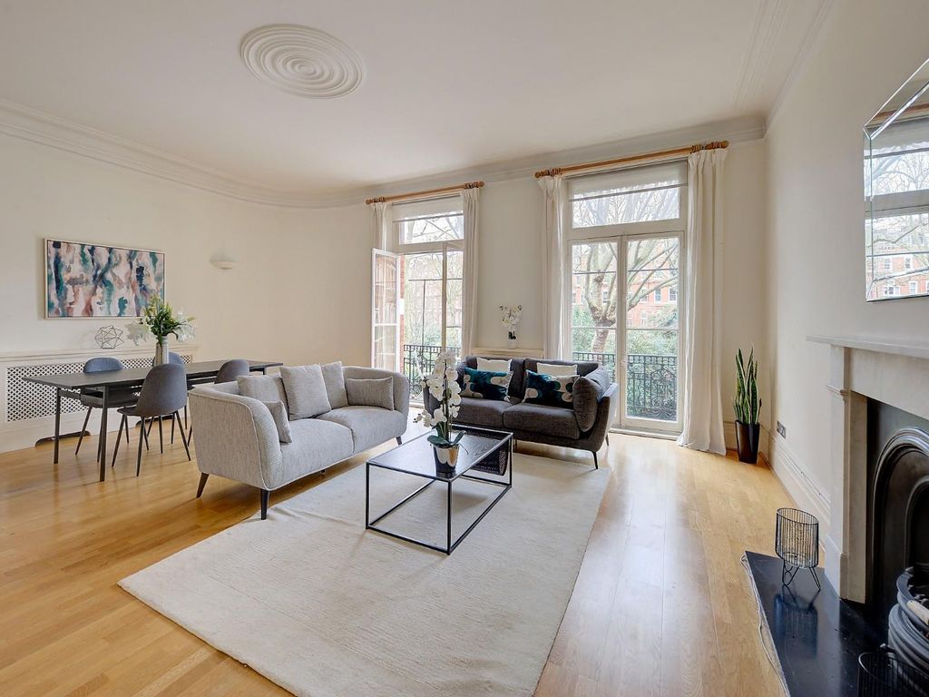 2 bed flat for sale in Barkston Gardens, South Kansington, London SW5, £1,750,000