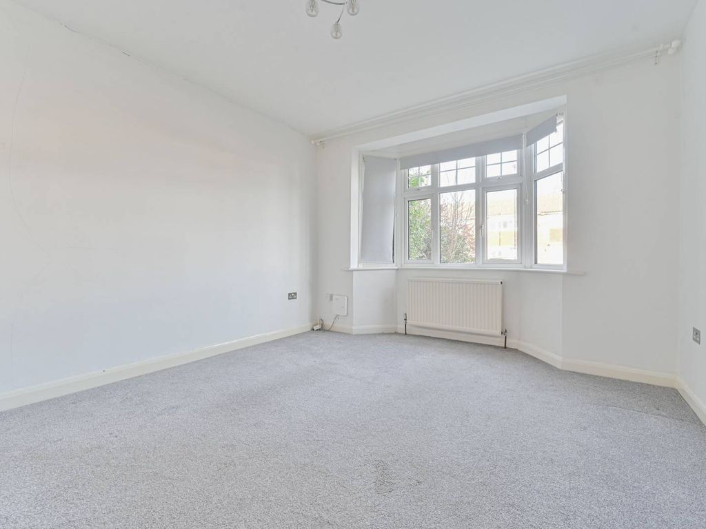 3 bed terraced house to rent in Houston Road, Forest Hill, London SE23, £2,500 pcm