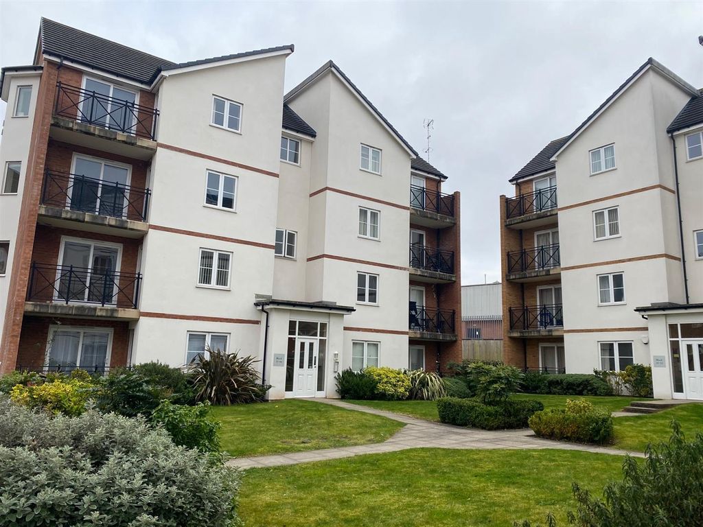 2 bed flat for sale in Poppleton Close, Coventry CV1, £160,000