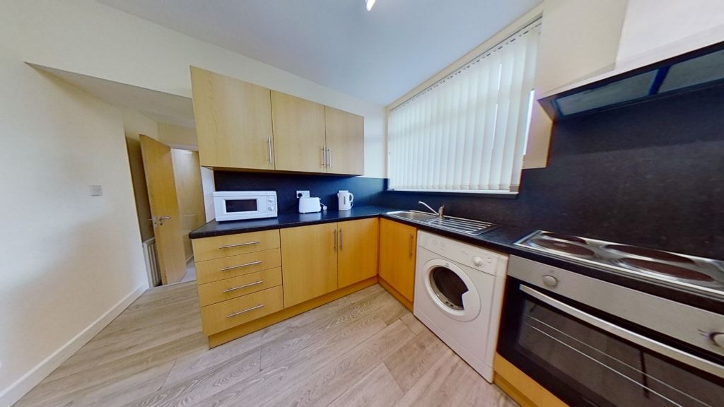 5 bed end terrace house to rent in Hilda Street, Treforest, Pontypridd CF37, £355 pppm