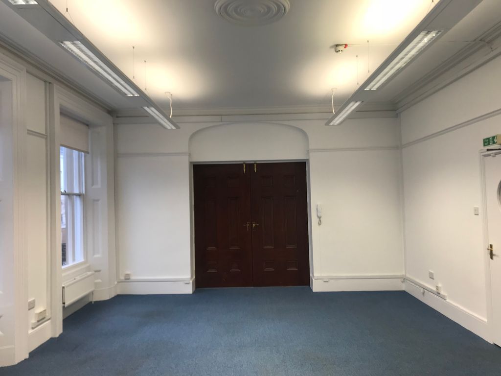 Office to let in Charles Street, Cardiff CF10, £9,500 pa