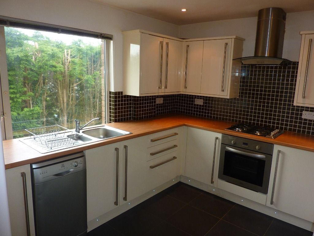 2 bed flat for sale in Cwrt Ty-Mynydd, Radyr, Cardiff CF15, £140,000