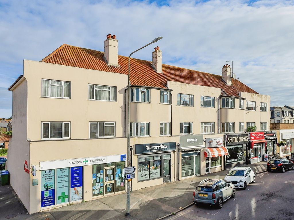 2 bed flat for sale in Dane Road, Seaford BN25, £120,000