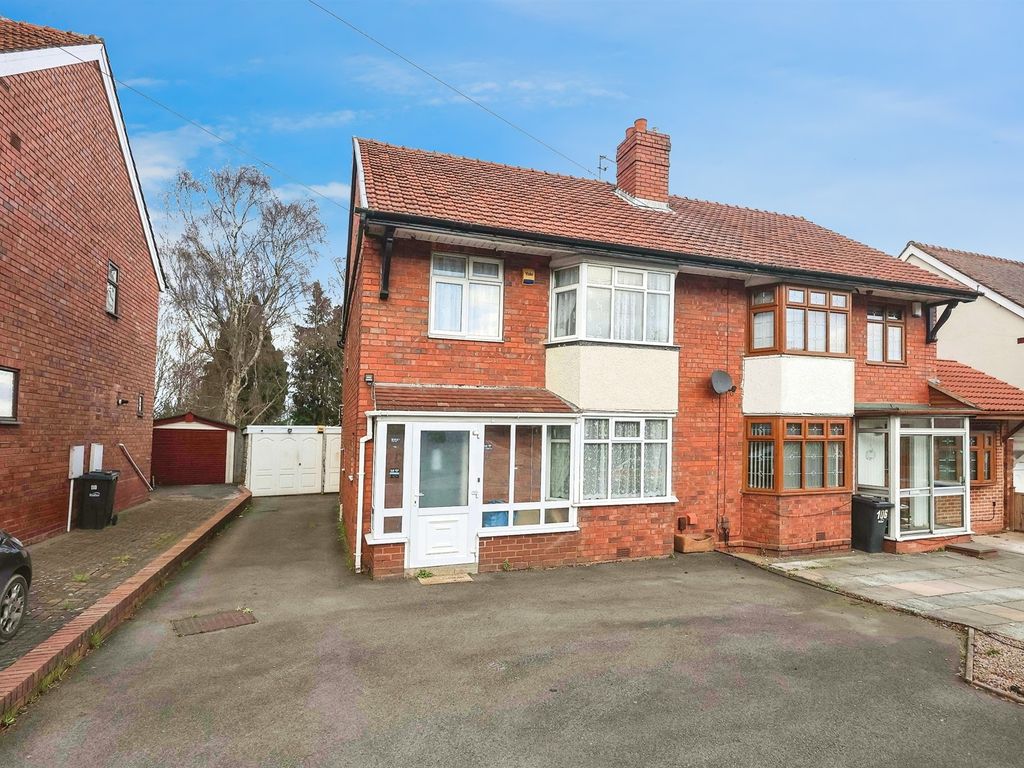 3 bed semi-detached house for sale in Two Gates, Halesowen B63, £270,000