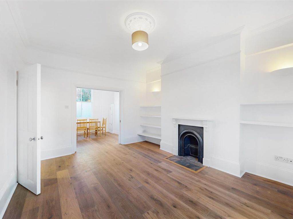 2 bed flat to rent in New North Road, Islington N1, £2,500 pcm