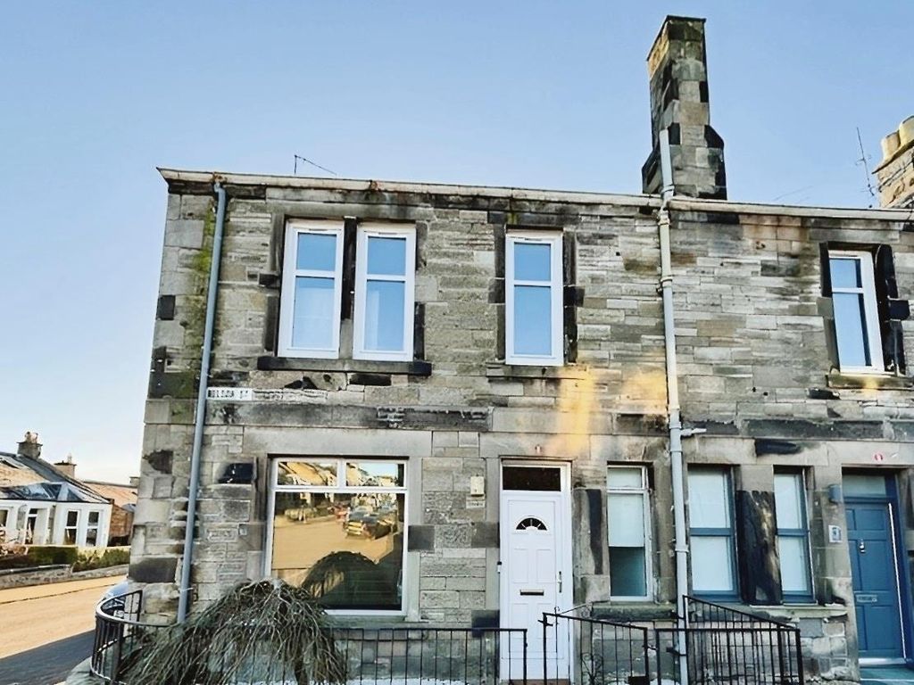 2 bed flat for sale in Nelson Street, Kirkcaldy KY2, £95,000