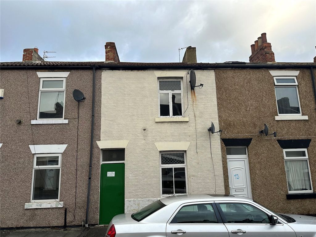 3 bed terraced house for sale in Charles Street, Darlington, Durham DL1, £40,000