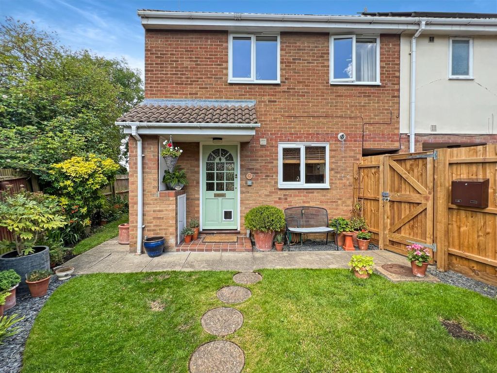 3 bed semi-detached house for sale in St. Georges Way, Impington, Cambridge CB24, £425,000