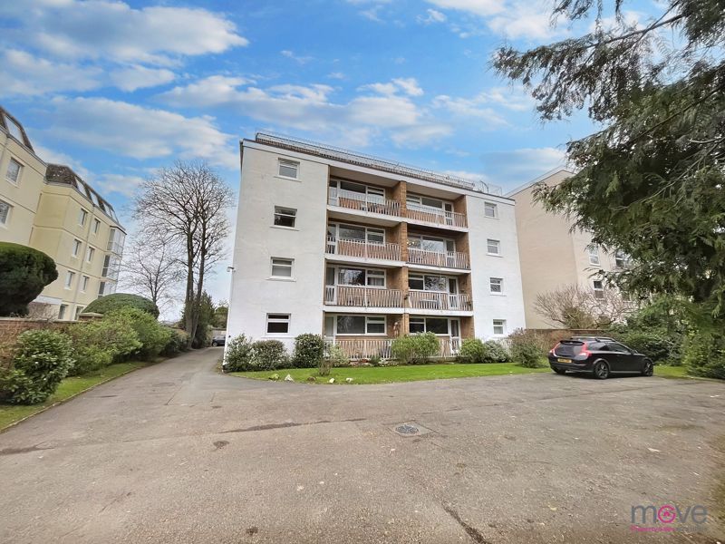 3 bed flat to rent in Pittville Circus Road, Cheltenham GL52, £1,300 pcm