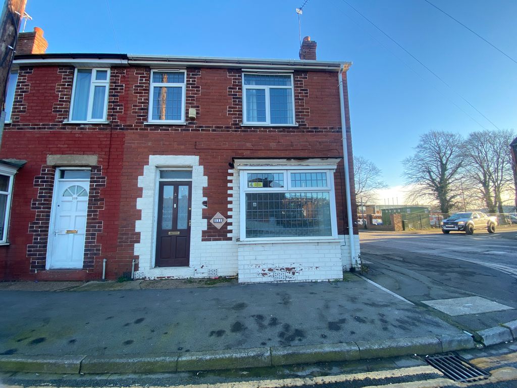 3 bed property to rent in St. Catherines Avenue, Balby, Doncaster DN4, £675 pcm